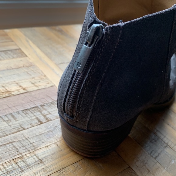 Grey Lucky Brand studded booties - Picture 2 of 10
